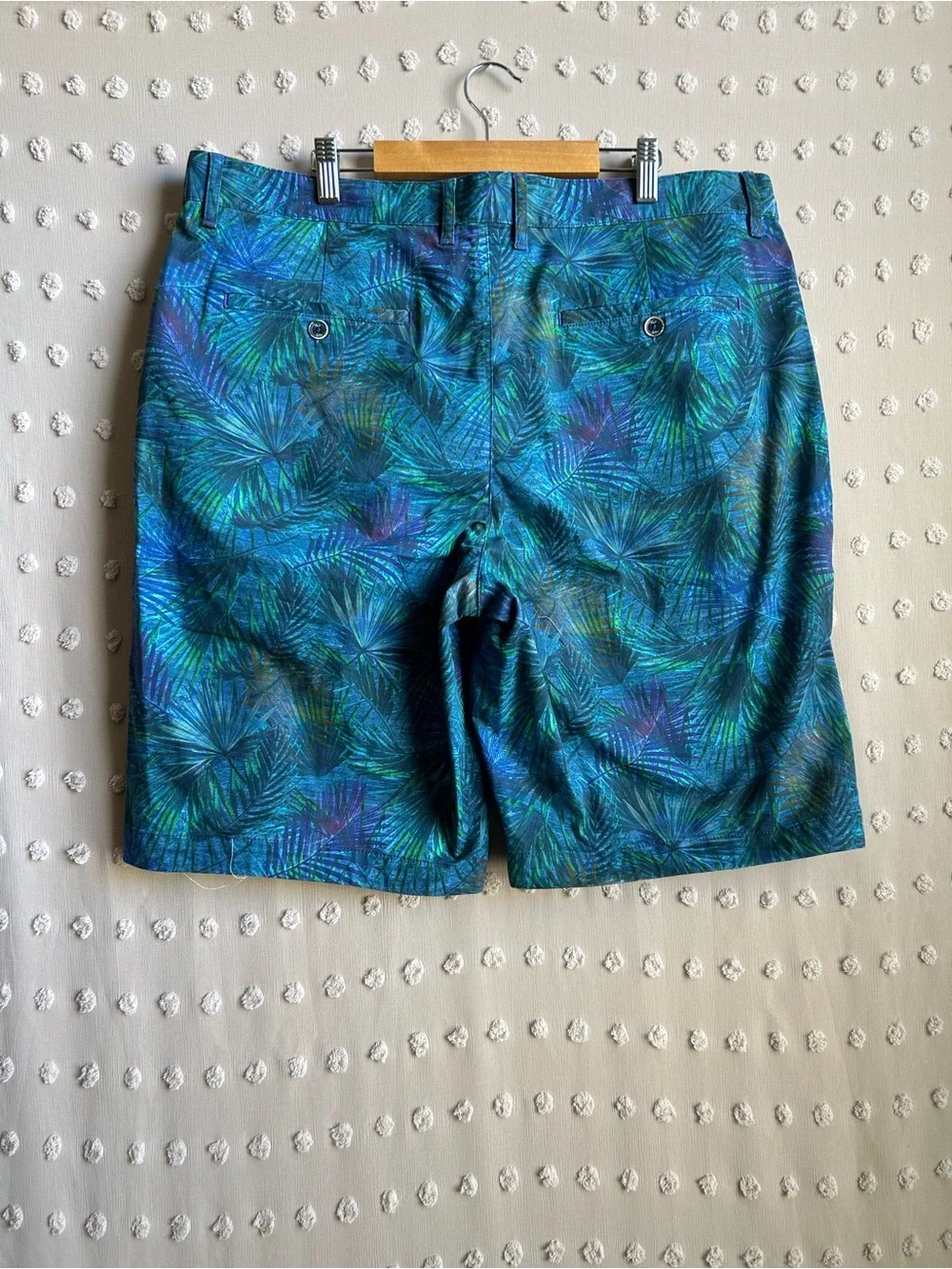Robert Graham Classic Fit Patterned Chino Shorts Sz 36 Blue Leaf Pattern